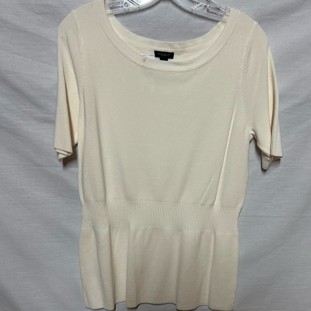 Ann Taylor Winter White Short Sleeve peplum Sweater - NWT Size Large